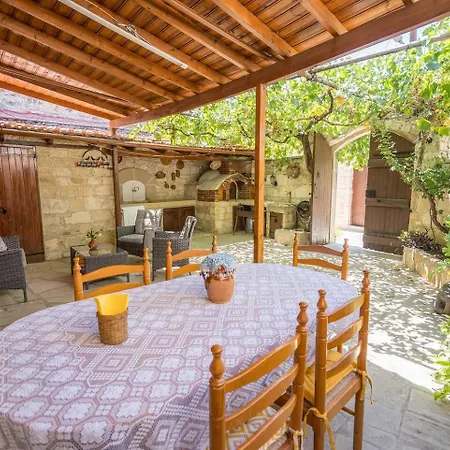 Maison Des Vignes Tatil Evi