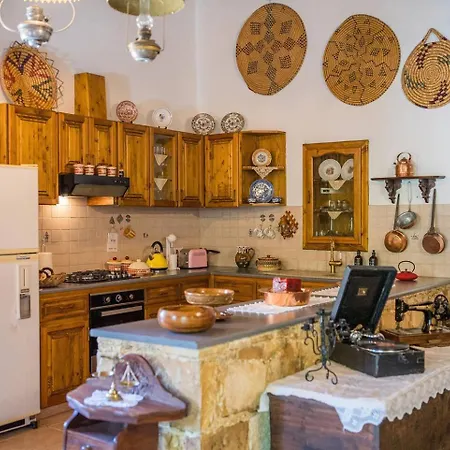 Maison Des Vignes * ロフウ