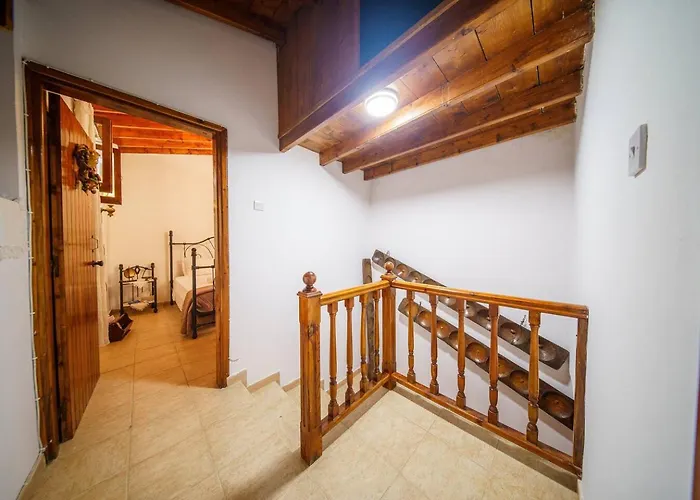 Maison Des Vignes Lofou